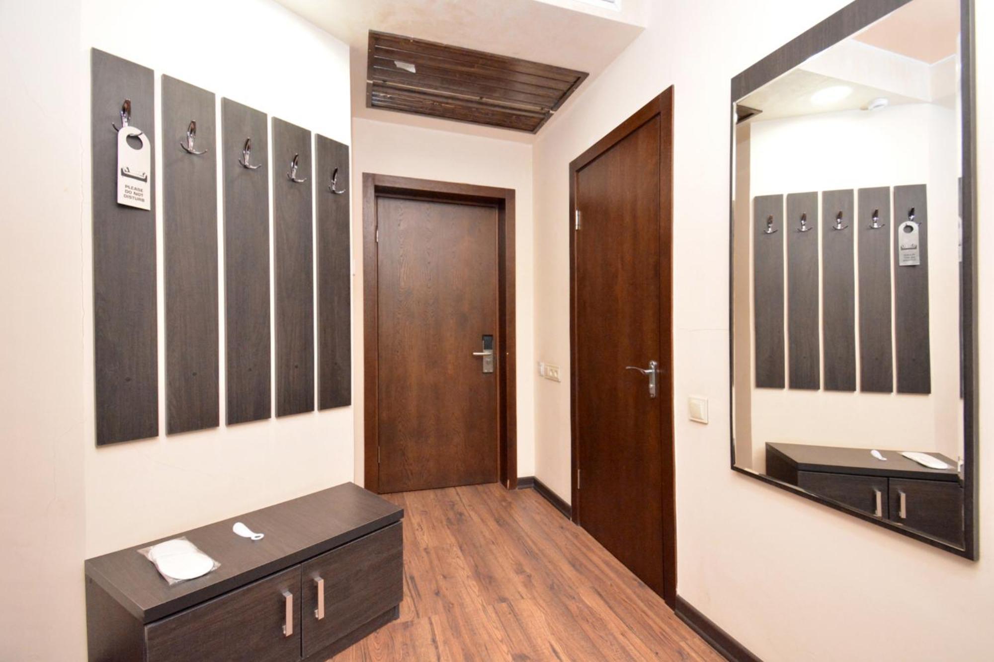 Hotel Partiez 예레반 외부 사진